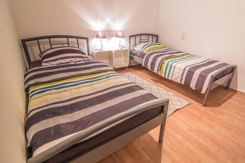 Apartment Marina スラヴォンスキ・ブロド エクステリア 写真